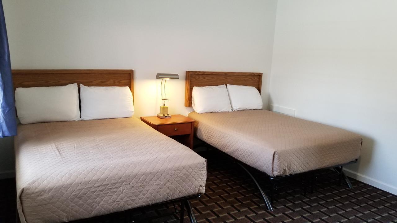 Budget Inn Breezewood Eksteriør billede