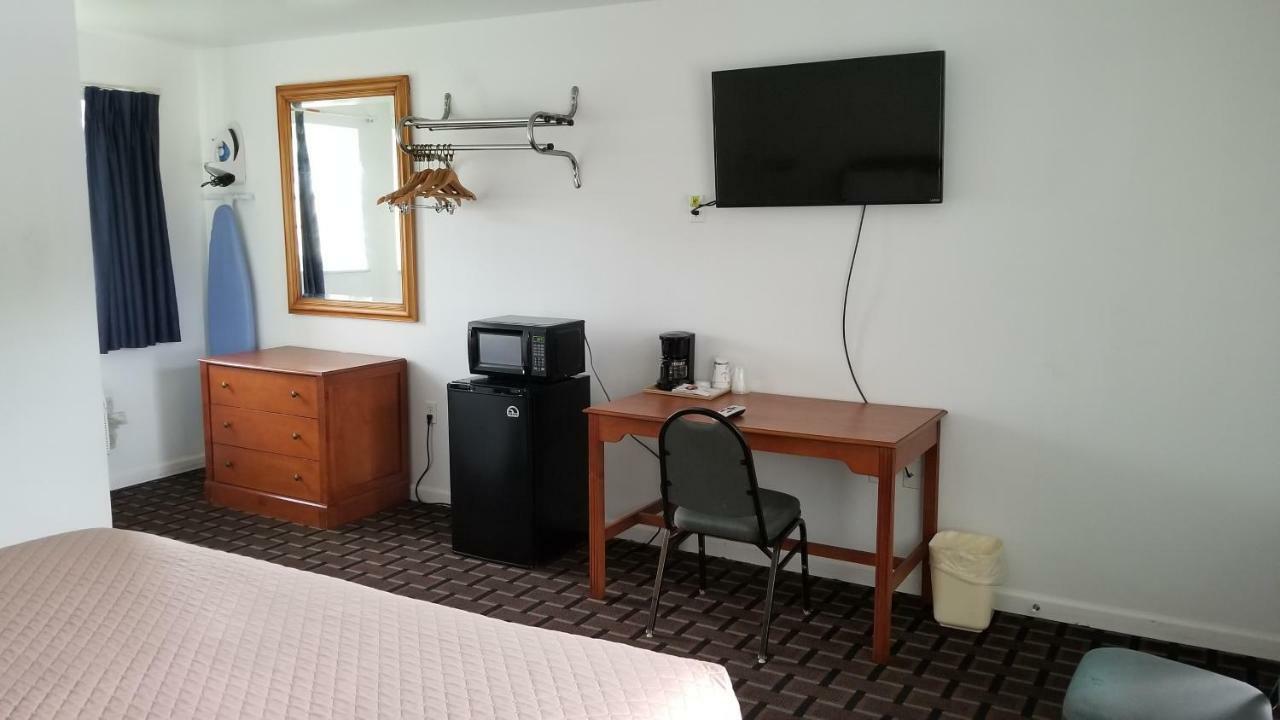Budget Inn Breezewood Eksteriør billede