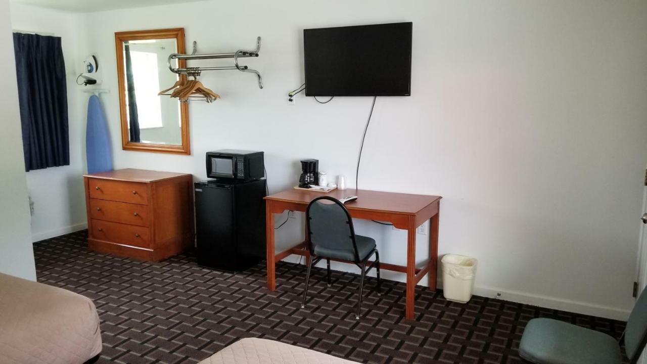 Budget Inn Breezewood Eksteriør billede
